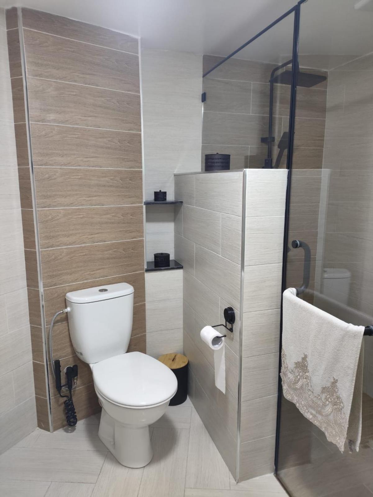 Appartement A Tanger Malabata Piscine Ouverte, Proche Plage * Tánger