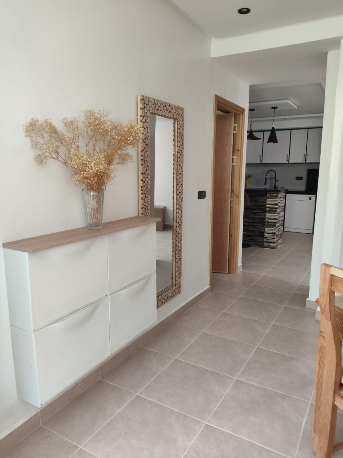 Appartement A Tanger Malabata Piscine Ouverte, Proche Plage Apartamento