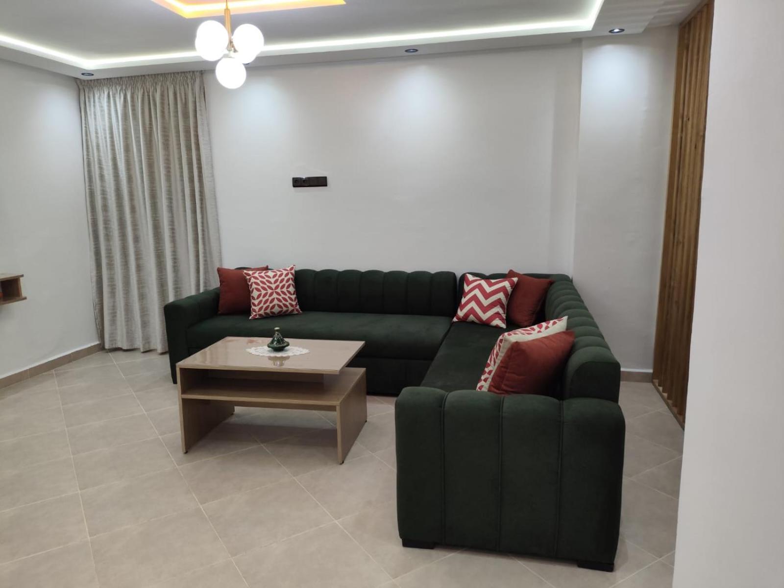 Appartement A Tanger Malabata Piscine Ouverte, Proche Plage * Tánger